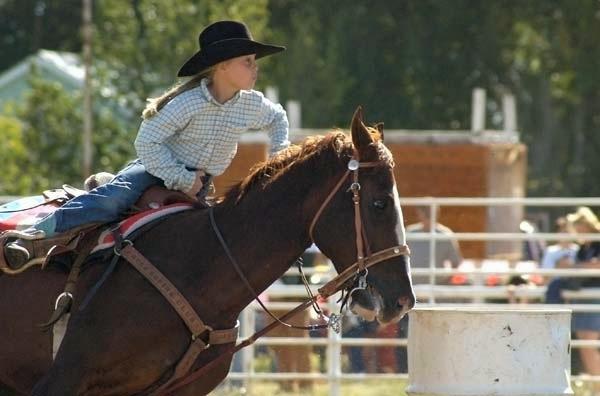 Junior_Barrel_Racing_at_Deer_Trail.jpg
